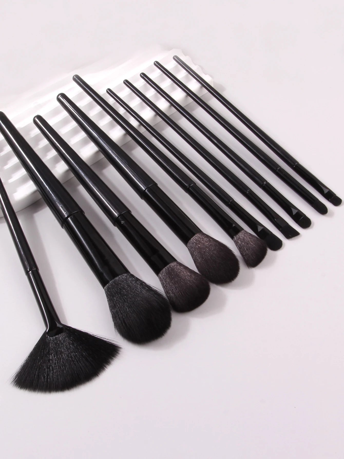 High-quality 10-piece soft makeup brush
