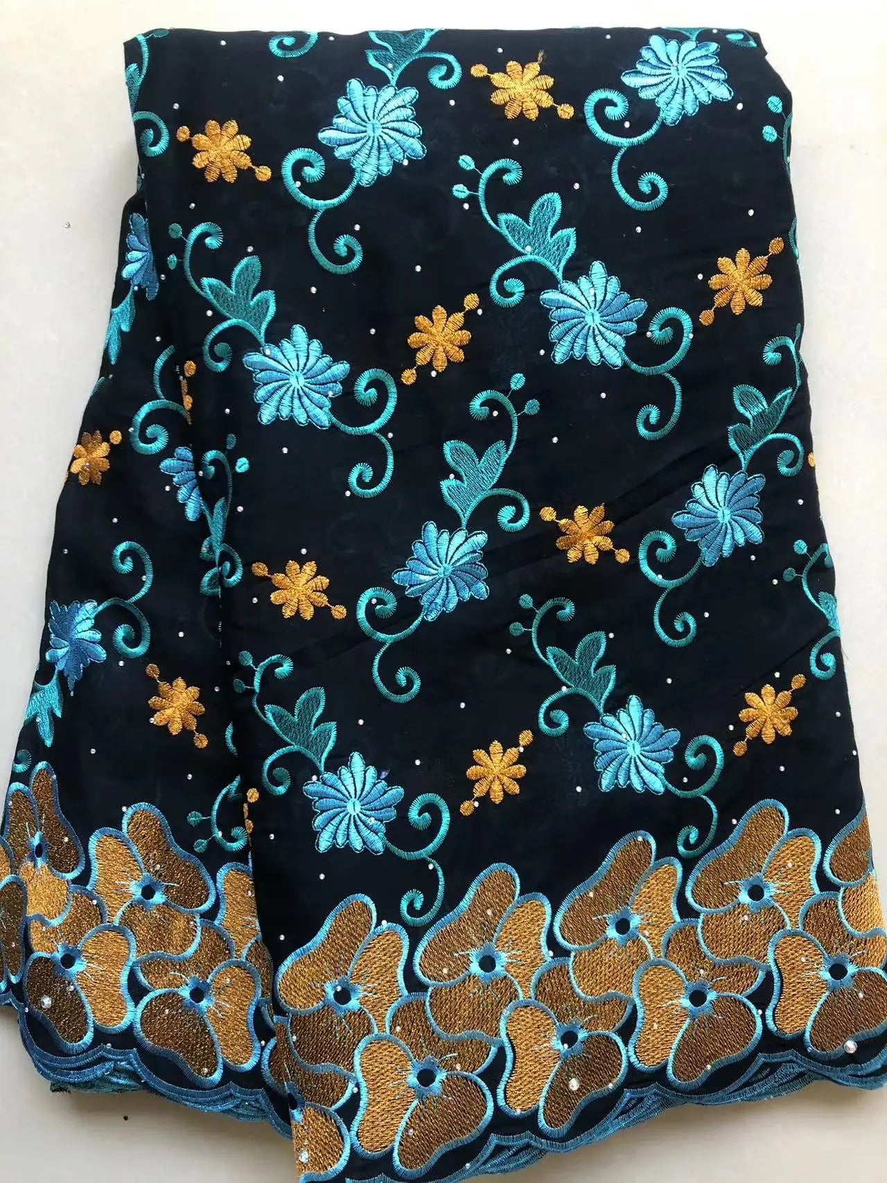 Wholesale Cotton African Lace Fabric 2023 High Quality Swiss Voile Lace Fabric Nigerian Dry Lace Fabrics With Stones Wedding Sew