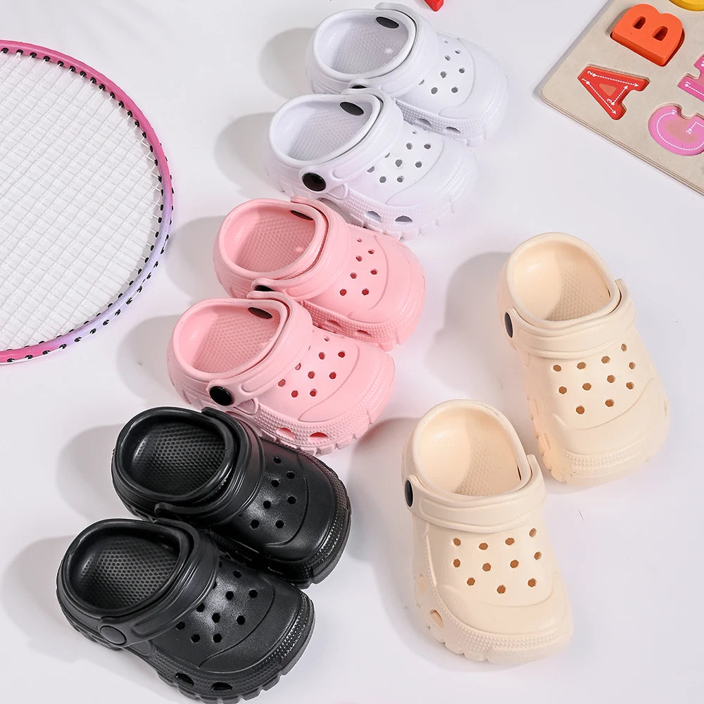 Cute Hole Design Non-Slip Casual Shoes