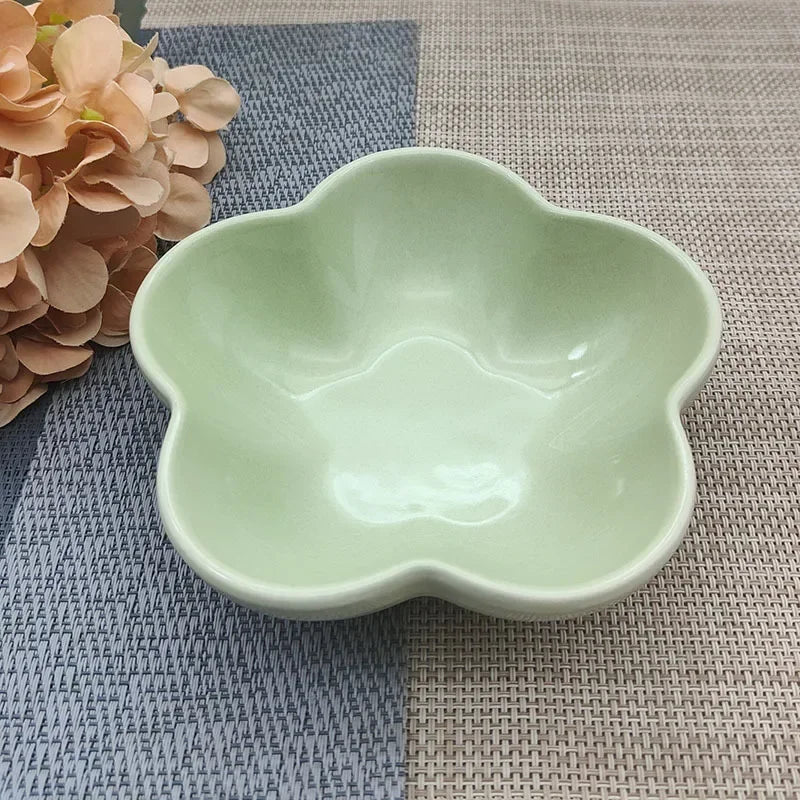 5 Inch Creative Flower Ceramic Bowl Small Deep Dish Solid Color Ceramic Bowl Small Dish Dip Dish Home Kitchen Supplies Gift