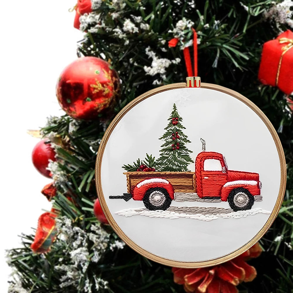 Christmas DIY Embroidery Kit Wreath Printed Pattern Cross Stitch Set Handmade Sewing Art Craft Kit for Beginners Adults Needlewo