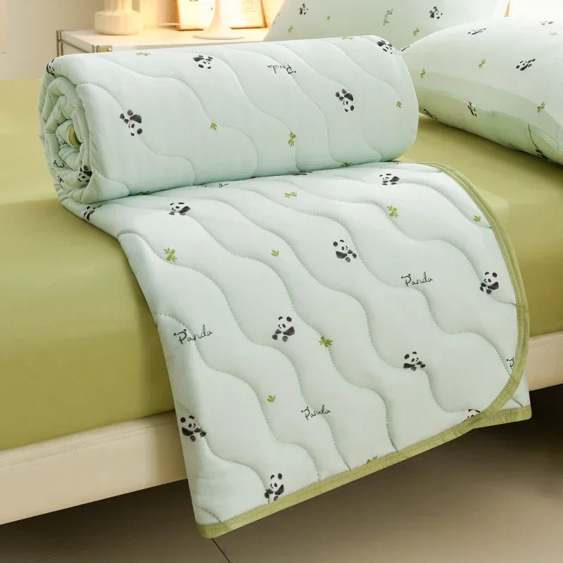 New Floral Print Soft Comfortable Quilt