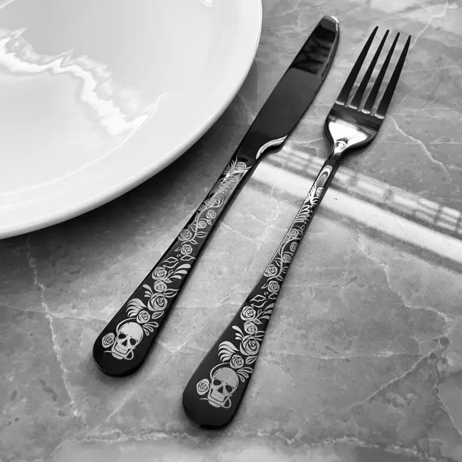 16Pcs Stainless Steel Tableware Set with Skull and Rose Pattern Silverware, Mirror Polished, with Spoon, Fork and Knife, Suitable for Dark Rock Enthusiasts, Suitable for Halloween, Day of the Day, May 5Th Day, Birthday.