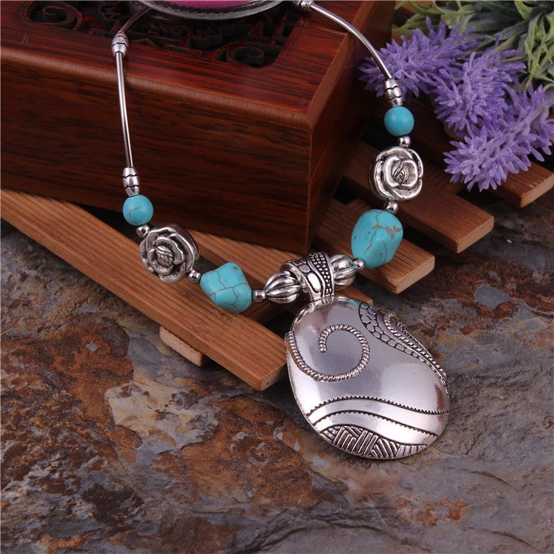Big Statement Natural Stone Beads Hearts Necklaces