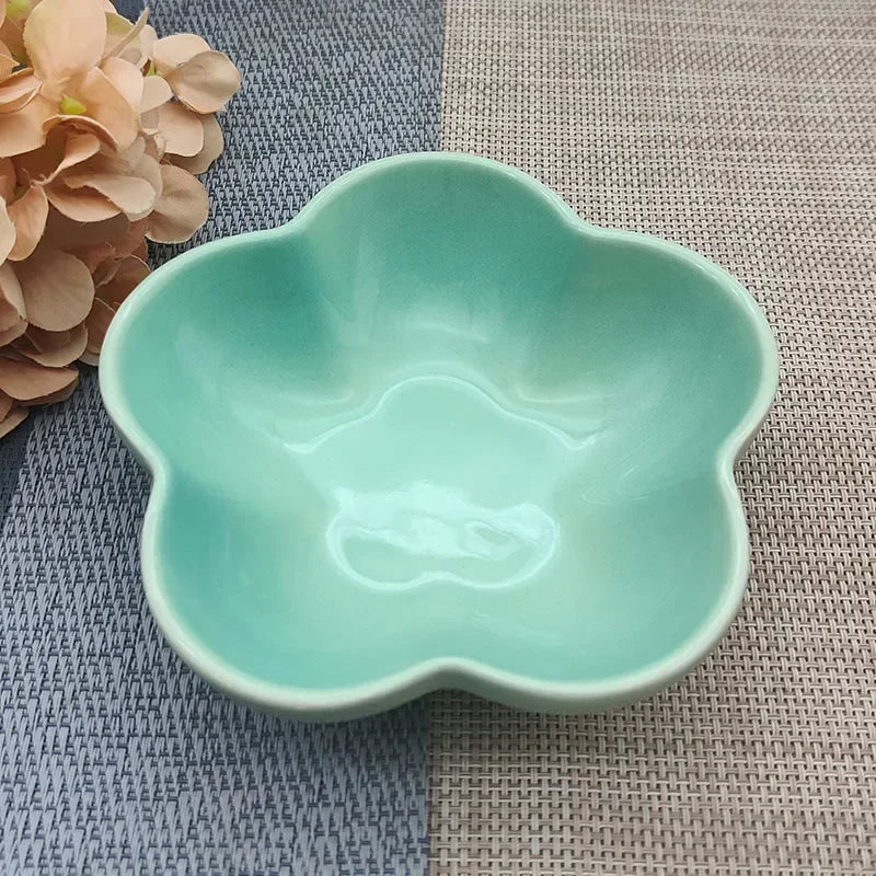 5 Inch Creative Flower Ceramic Bowl Small Deep Dish Solid Color Ceramic Bowl Small Dish Dip Dish Home Kitchen Supplies Gift