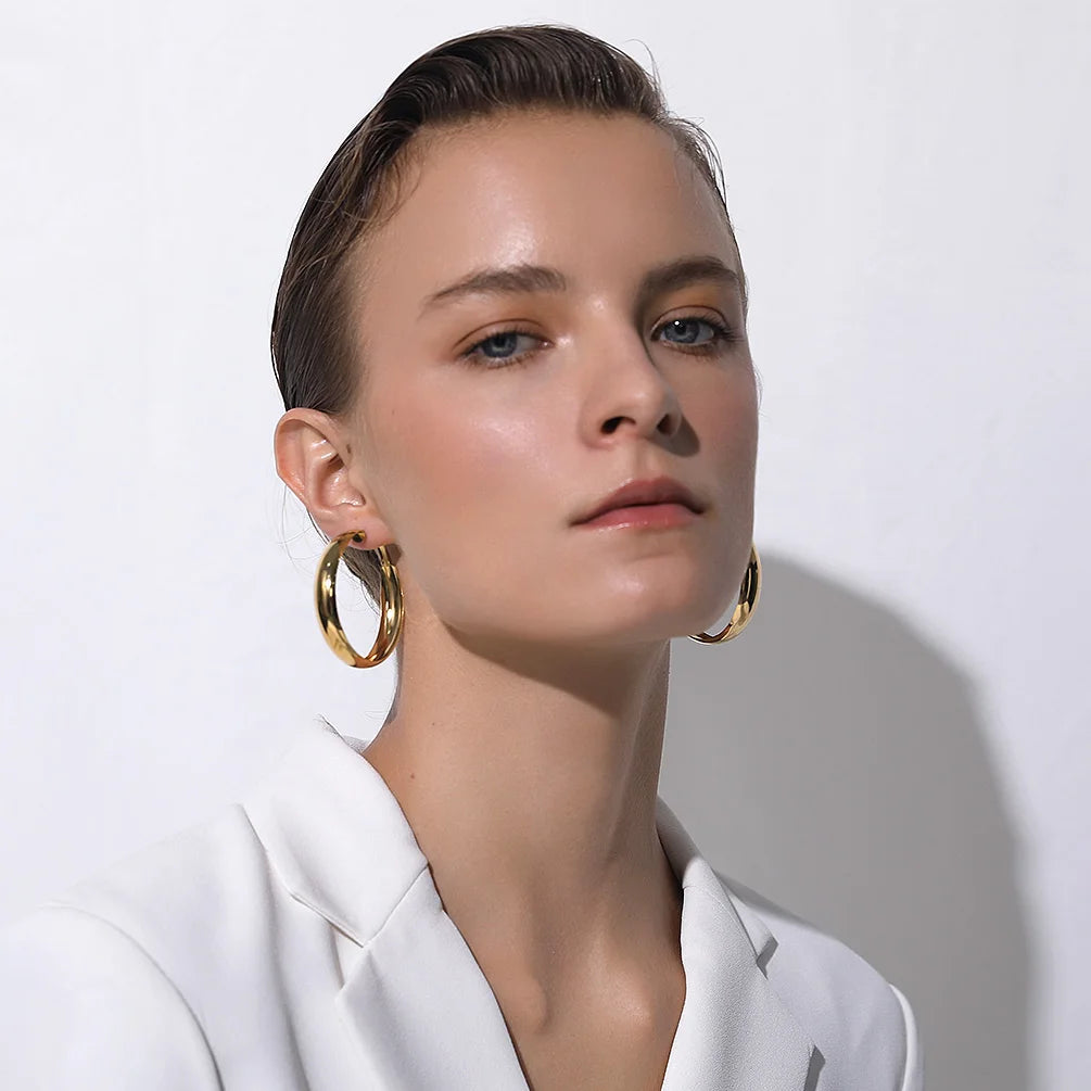 Curve Band Round Hoop Earrings