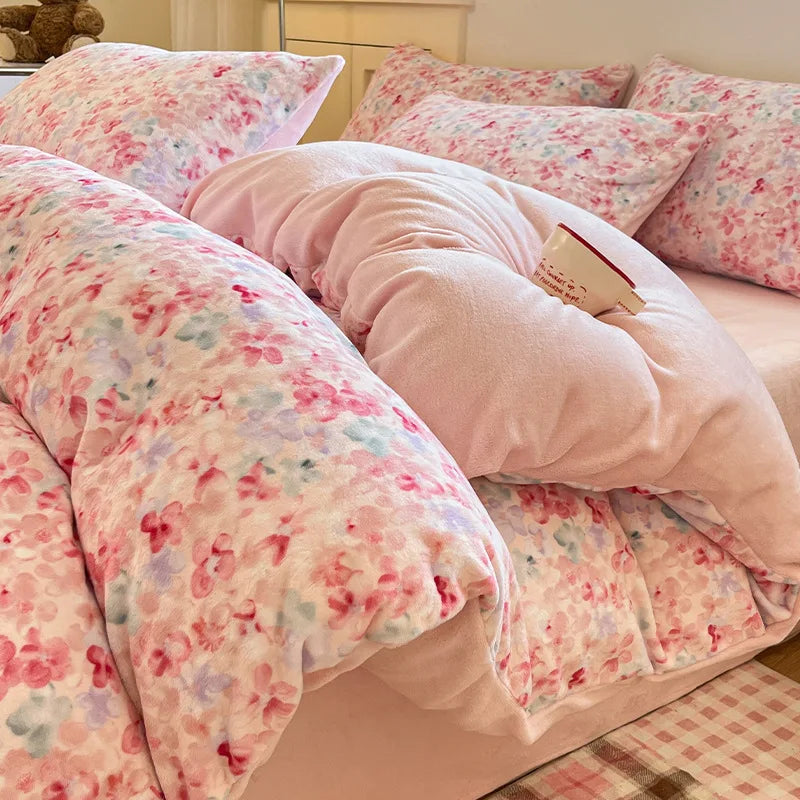 Cute Printed Velvet Duvet Cover Set