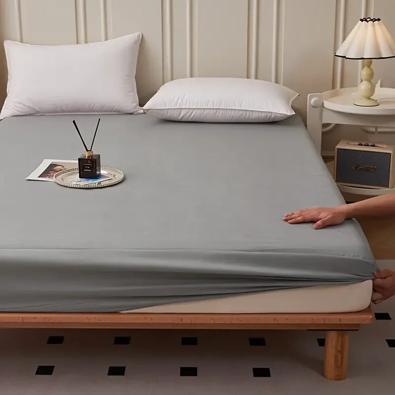 Soft and Breathable Waterproof Mattress Cover