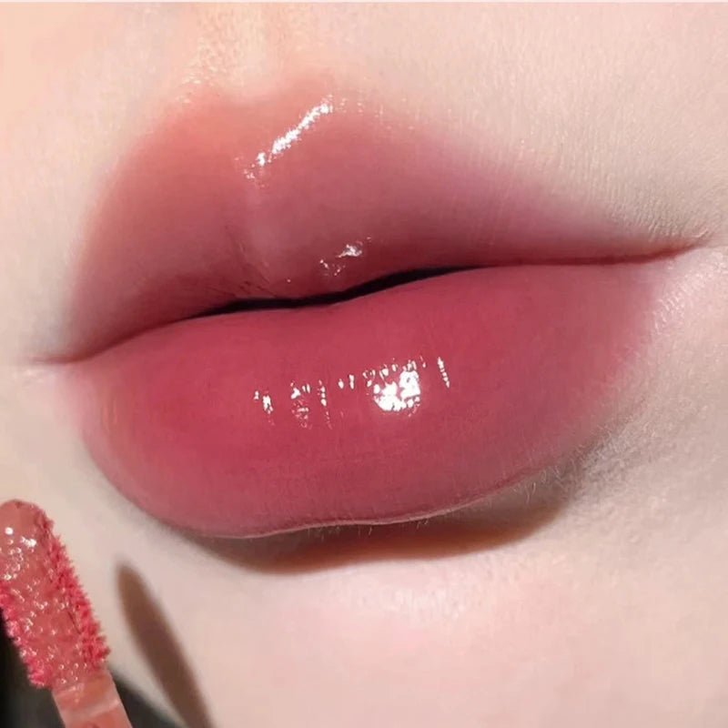 Light Glass-Like Lip Lacquer Smudge-Proof