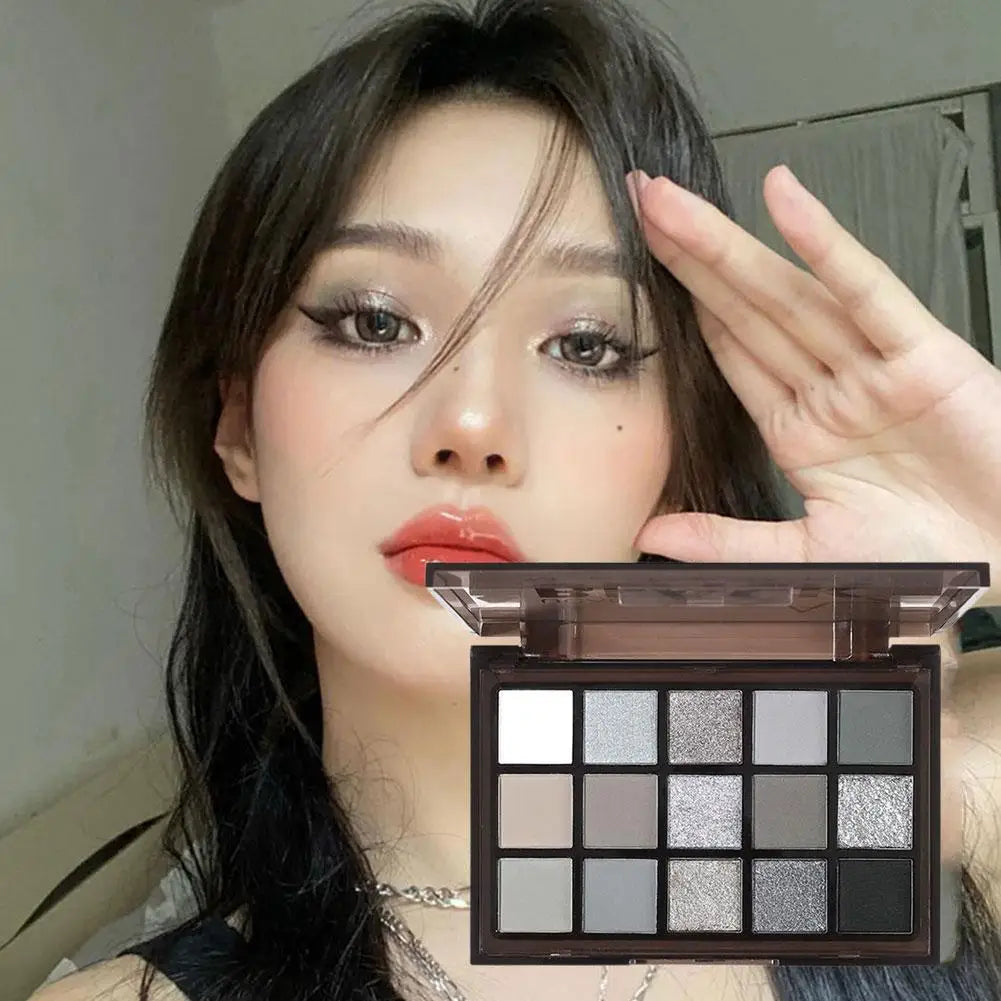 15 Colors Smokey Black Eye shadow Palette