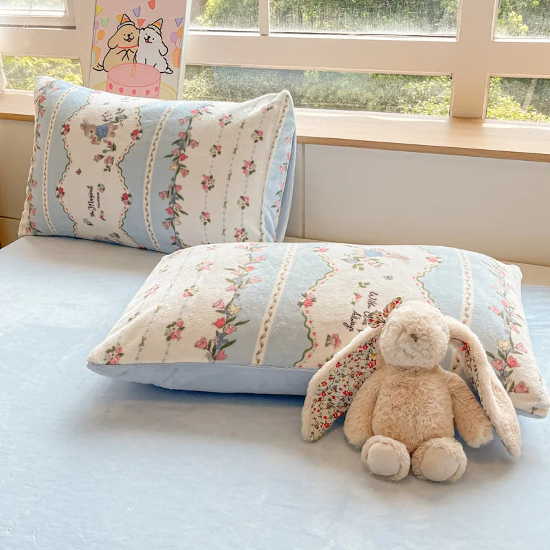 Cute Printed Velvet Duvet Cover Set