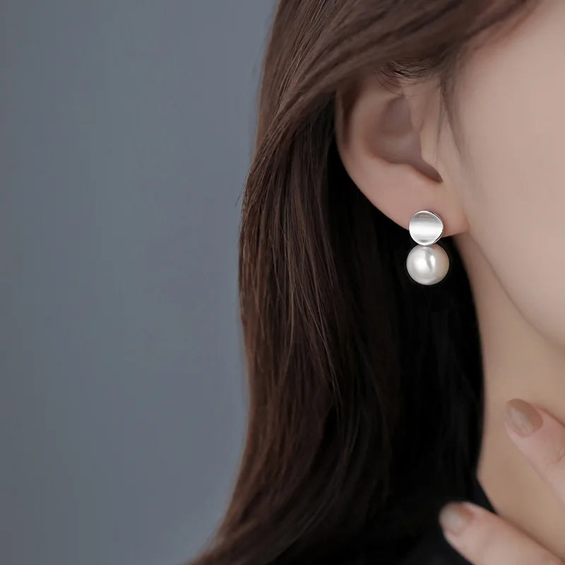 Sterling Silver Geometric Curved Pearl Earring