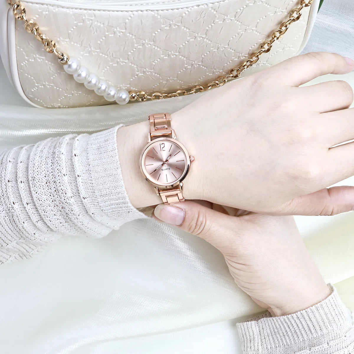 Fashion Small Dial Gold Watch Woman