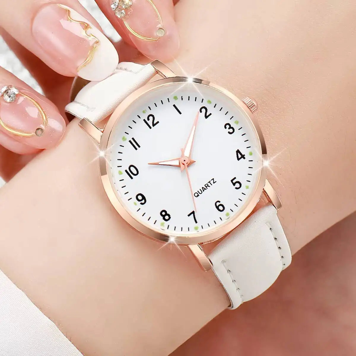 Fashion Arabic Dial Women Quartz Watch