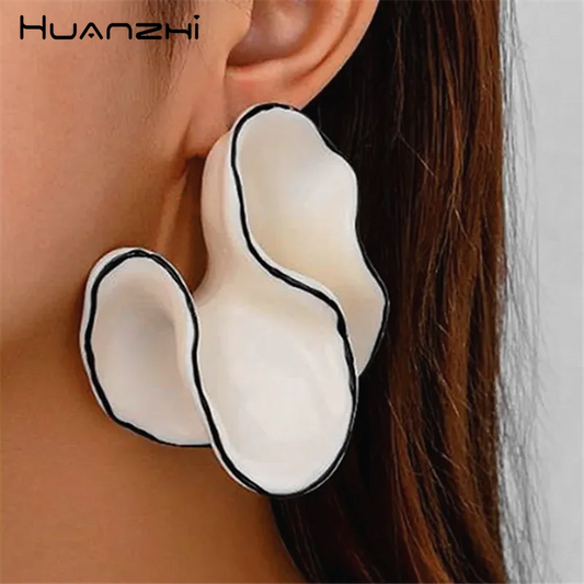 Curve Geometric Resin Earring