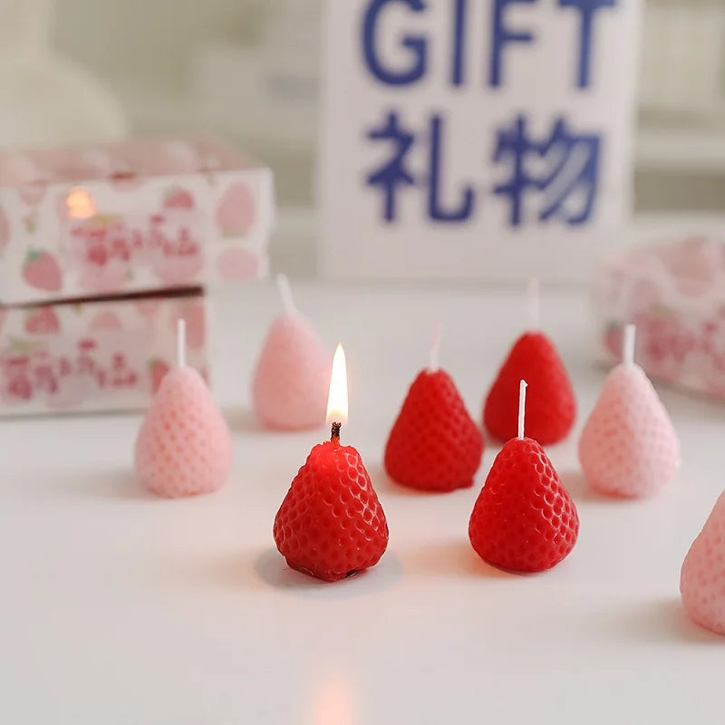 4/6/9PCS Strawberry Shaped Scented Candles Gift Box Handmade Realistic Fruit Scented Aromatherapy Mini Candles Home Decor Gifts