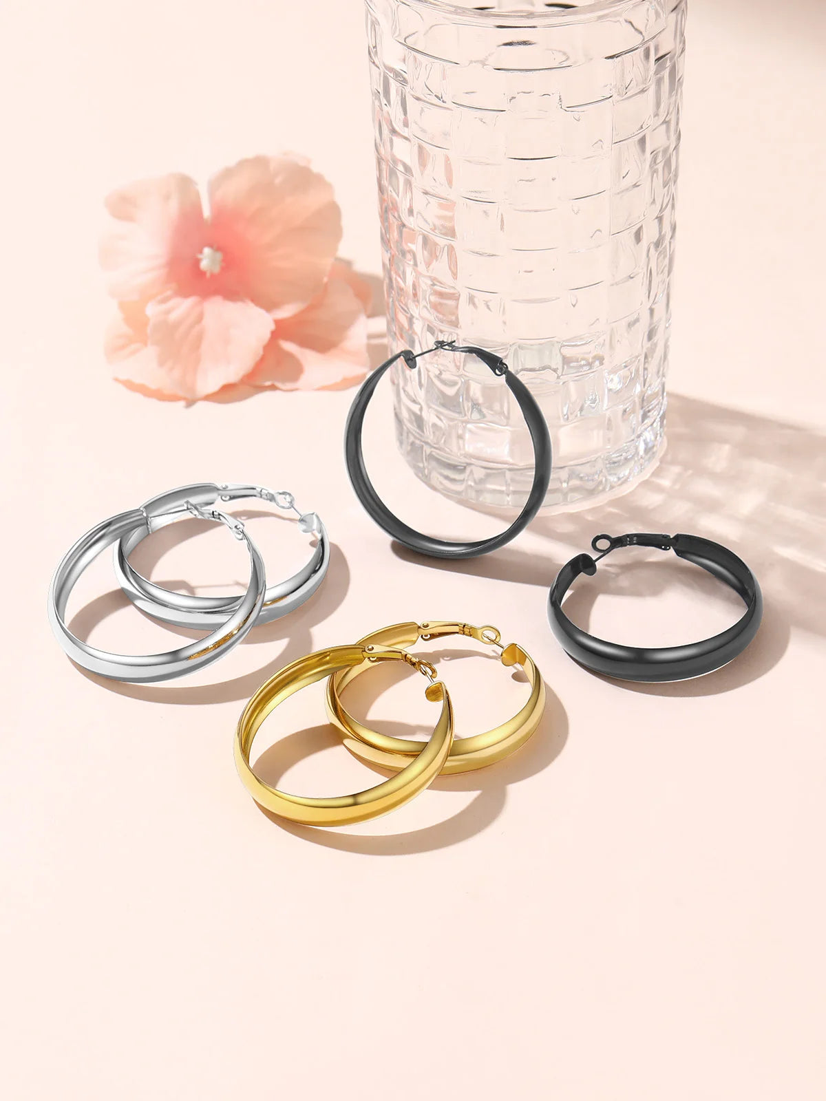 Curve Band Round Hoop Earrings