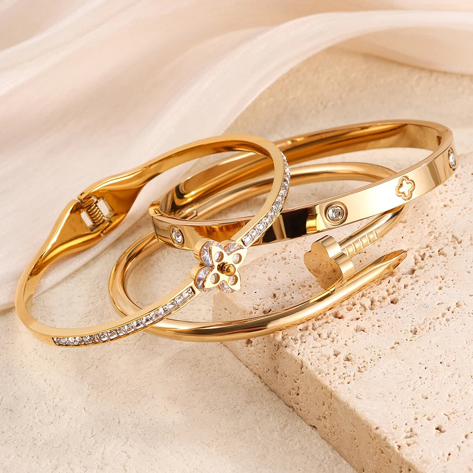 French Lucky Clover Bracelet Set