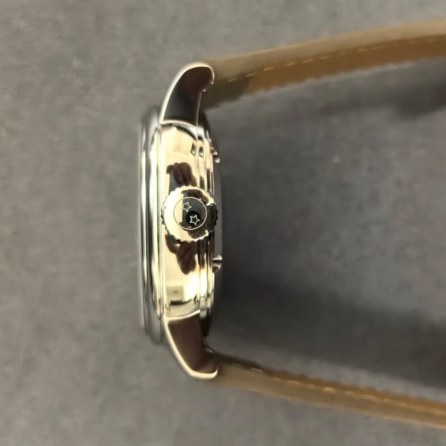 Automatic Jump Hour Mechanical Wristwatch