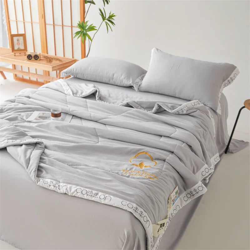 Cotton Filling Soft Skin Double Bed Blanket