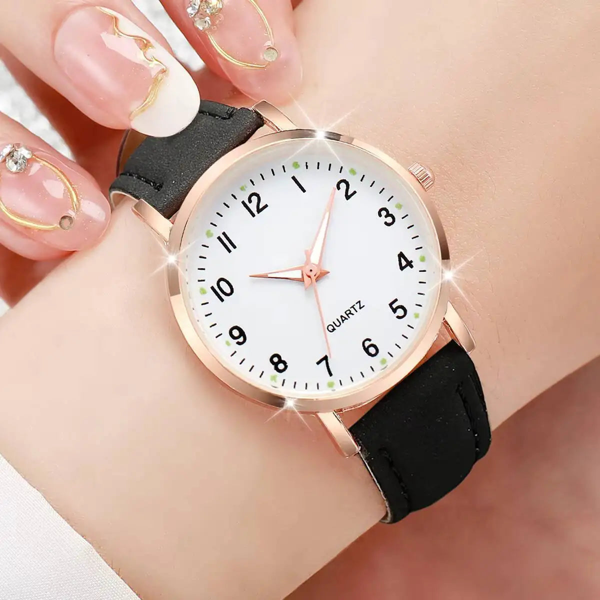 Fashion Arabic Dial Women Quartz Watch